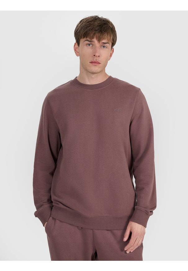 4f - 4F Bluza dresowa nierozpinana bez kaptura męska - brązowa L. Okazja: na co dzień. Typ kołnierza: bez kaptura. Kolor: brązowy. Materiał: dresówka. Wzór: ze splotem, gładki. Styl: casual, sportowy, klasyczny