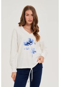 MOODO - Bluza z nadrukiem biała. Kolor: biały. Materiał: elastan, poliester, bawełna. Wzór: nadruk