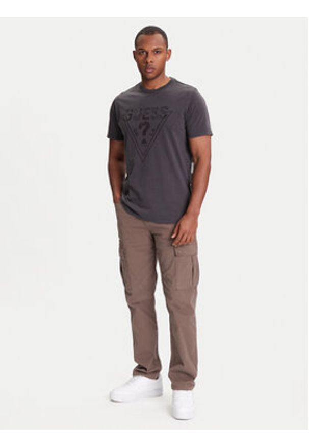 Guess T-Shirt 176639 Czarny Classic Fit. Kolor: szary. Materiał: bawełna