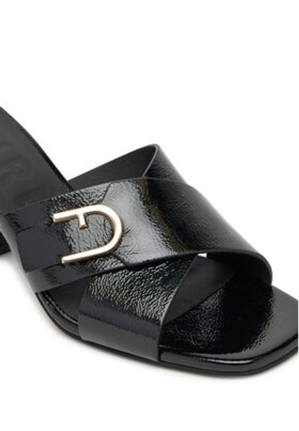 Furla Klapki YJ41HIC Y57000 O6000 Czarny. Kolor: czarny. Materiał: skóra