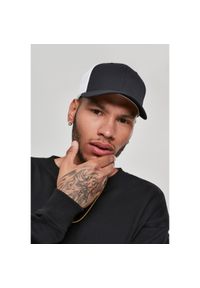FLEXFIT - Czapka Flexfit ultrafibre & airmeh 2-tone. Kolor: wielokolorowy, biały, czarny. Styl: casual #1