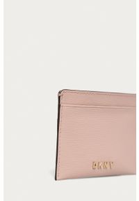DKNY - Dkny etui na karty skórzane R92Z3C09 kolor różowy. Kolor: różowy. Materiał: skóra. Wzór: gładki #5
