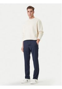 Guess Chinosy M5BB75 WHHO2 Granatowy Slim Fit. Kolor: niebieski. Materiał: syntetyk #4