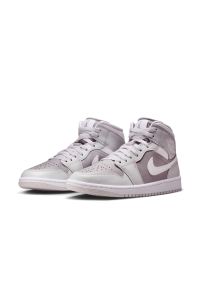 Nike Air Jordan 1 Mid Photon Dust Atmosphere Sneakersy damskie. Okazja: na co dzień. Kolor: szary. Materiał: guma, skóra. Szerokość cholewki: normalna. Model: Nike Air Jordan #8