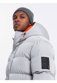 Ombre Clothing - Sportowa ciepła męska kurtka z podwójnym kapturem – szara V3 - Rozmiar: L. Kolor: szary. Materiał: syntetyk, tkanina, poliester, materiał. Długość: długie. Wzór: aplikacja, nadruk, napisy. Styl: sportowy #4