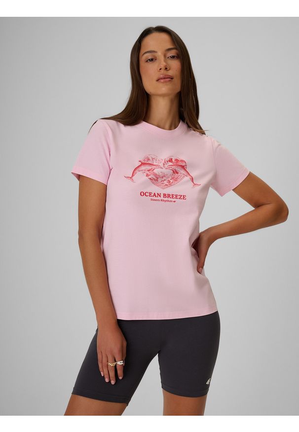 4f - 4F T-shirt regular z nadrukiem damski - różowy XS. Okazja: na co dzień. Kolor: różowy. Materiał: bawełna, dzianina. Wzór: nadruk. Styl: sportowy, klasyczny, elegancki, casual