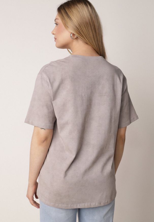 Born2be - Szary Bawełniany T-shirt Oversize z Haftowanym Napisem z Cekinami Aewai. Okazja: na co dzień. Kolor: szary. Materiał: bawełna. Wzór: napisy, haft. Styl: elegancki, casual