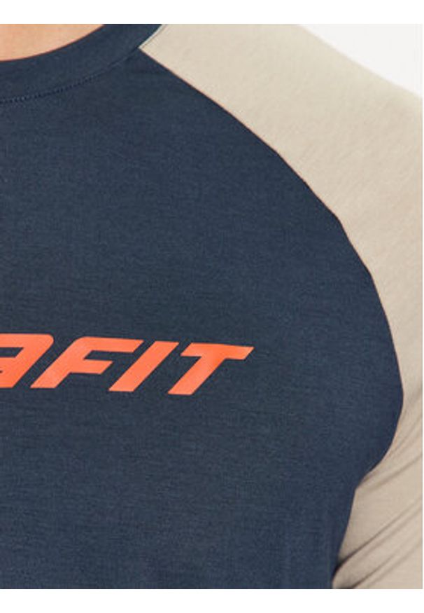 Dynafit Longsleeve 24/7 M L/S Tee 08-70956 Granatowy Regular Fit. Kolor: niebieski. Materiał: syntetyk. Długość rękawa: długi rękaw