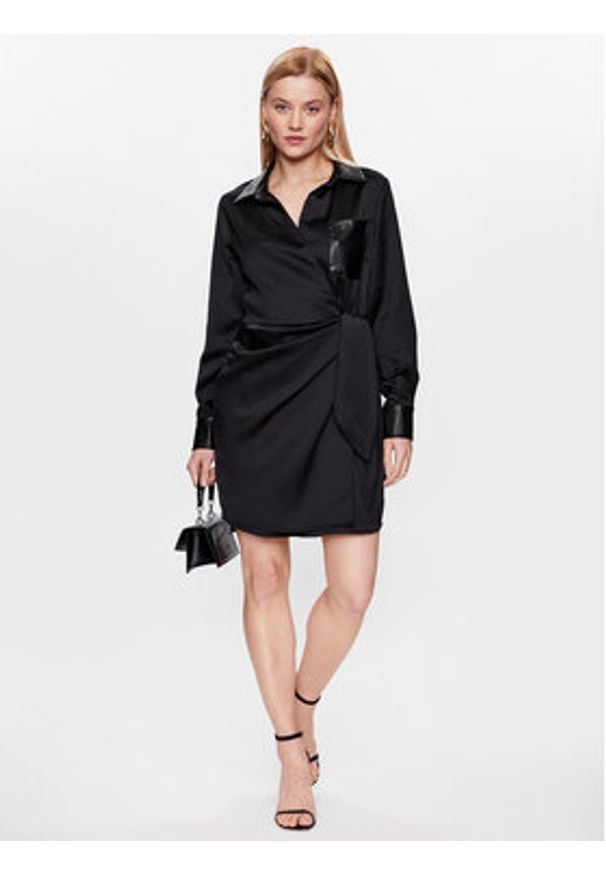 DKNY Sukienka koktajlowa P3ABRODB Czarny Regular Fit. Kolor: czarny. Materiał: syntetyk. Styl: wizytowy