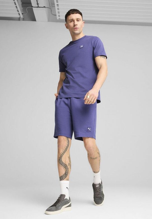 Puma - Męska koszulka Essentials Elevated PUMA Blue Crystal. Kolor: niebieski. Wzór: aplikacja, haft
