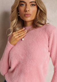 Renee - Różowy Sweter Wełniany Elisabema. Kolor: różowy. Materiał: wełna. Długość rękawa: długi rękaw. Długość: długie. Styl: klasyczny #4