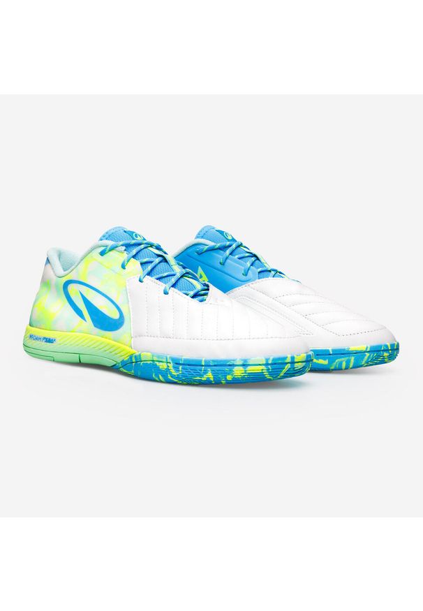 KIPSTA - Buty do piłki nożnej halowej futsal Kipsta Ginka Pro 24/25 Puchar Świata. Materiał: skóra, kauczuk. Szerokość cholewki: normalna. Sport: piłka nożna