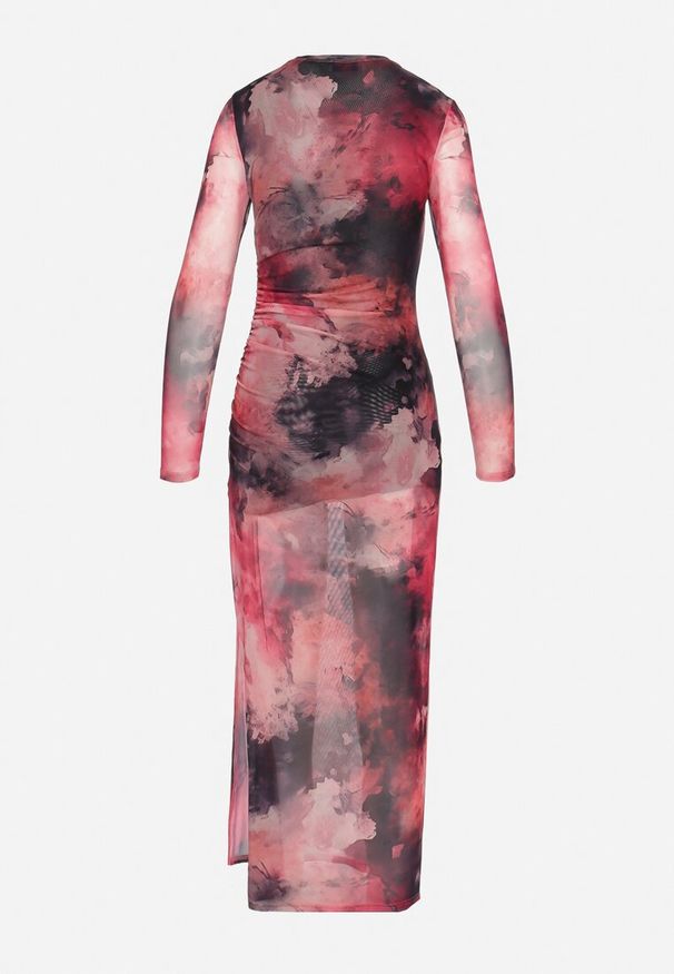 Born2be - Fuksjowa Sukienka o Dopasowanym Fasonie Bodycon z Rozcięciem i Marmurkowym Wzorem Urientia. Kolor: różowy. Długość rękawa: długi rękaw. Typ sukienki: bodycon. Styl: elegancki