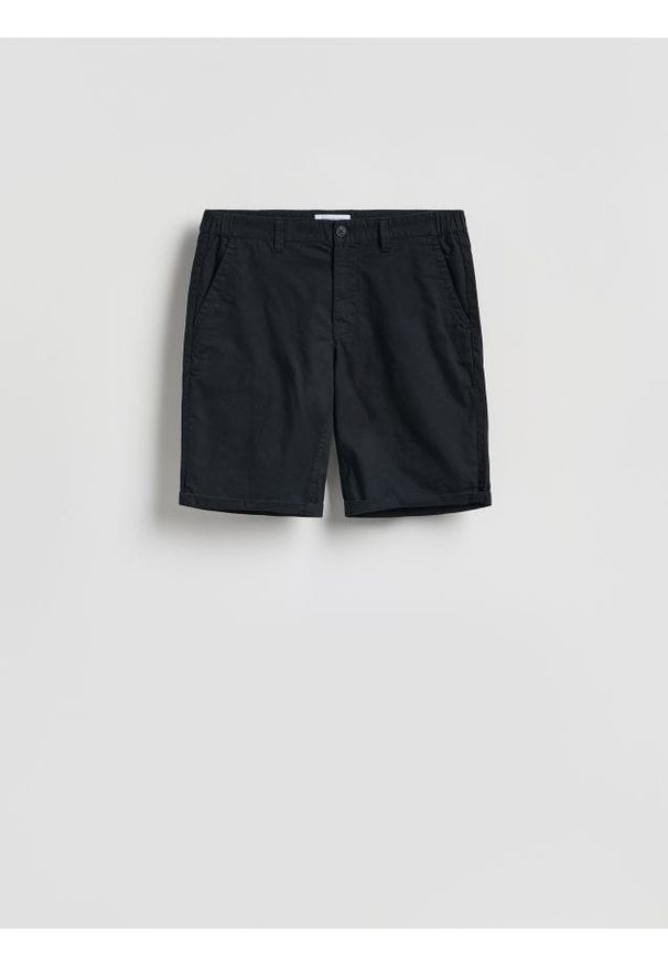 Reserved - Bawełniane szorty chino - czarny. Kolor: czarny. Materiał: bawełna