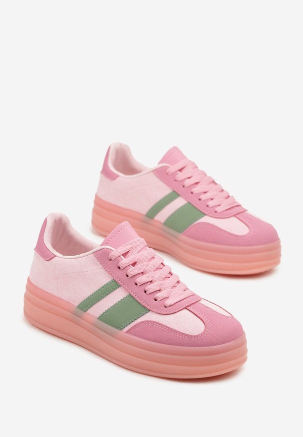 Renee - Różowe Sneakersy w Stylu Tenisówek z Geometrycznym Wzorem Melundea. Okazja: na co dzień. Kolor: różowy. Materiał: jeans. Wzór: geometria. Obcas: na obcasie. Wysokość obcasa: niski