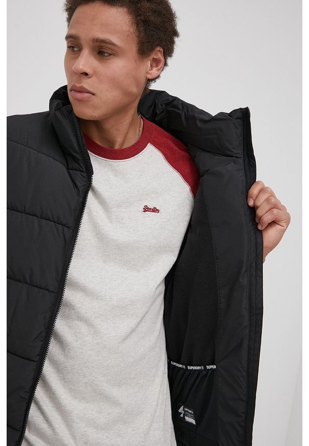 Superdry - Bezrękawnik. Okazja: na co dzień. Kolor: czarny. Długość rękawa: bez rękawów. Styl: casual