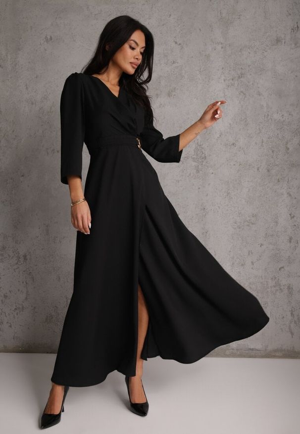 Renee - Czarna Elegancka Sukienka o Kopertowym Kroju Zdobiona Aplikacją w Talii Zilendra. Kolor: czarny. Wzór: aplikacja. Typ sukienki: kopertowe. Styl: elegancki