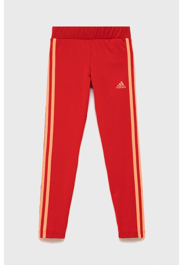 adidas Performance Legginsy dziecięce kolor czerwony z aplikacją. Kolor: czerwony. Materiał: dzianina. Wzór: aplikacja
