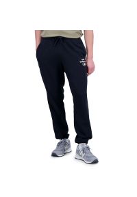 Spodnie New Balance MP31515BK - czarne. Kolor: czarny. Materiał: bawełna, dresówka, poliester, tkanina #1