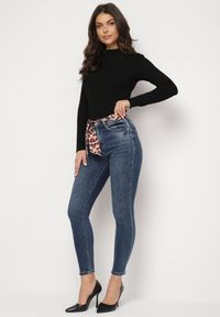 Born2be - Niebieskie Jeansy Skinny Push Up z Wiązanym Paskiem Senamia. Okazja: na co dzień. Stan: podwyższony. Kolor: niebieski. Styl: casual, elegancki #6