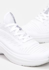 Born2be - Białe Buty Sportowe na Grubej Podeszwie z Ozdobną Perforacją Cambriele. Kolor: biały #4