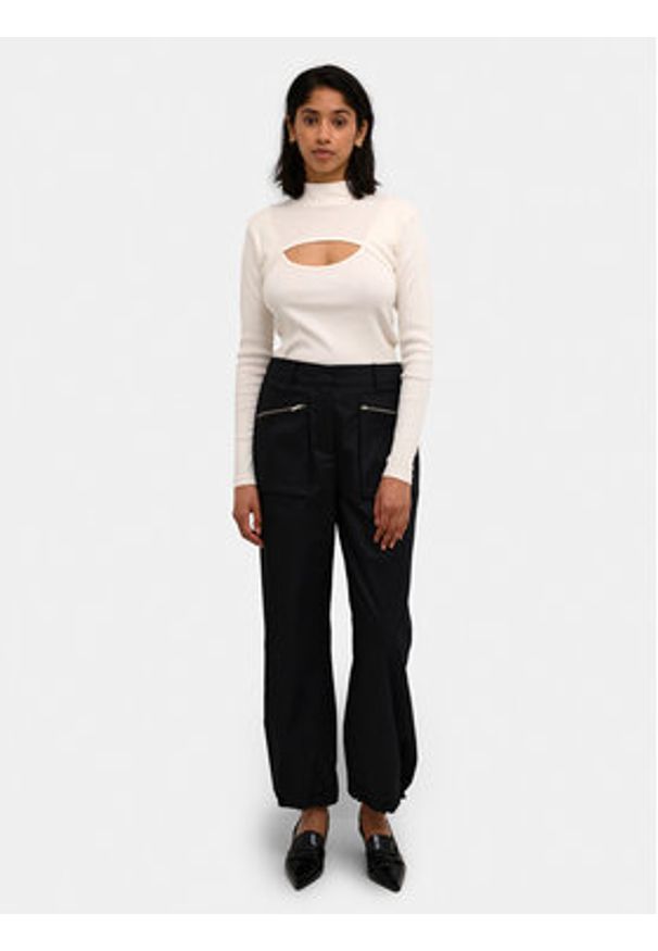 Karen by Simonsen Bluzka Mandarina 10104770 Écru Regular Fit. Materiał: bawełna