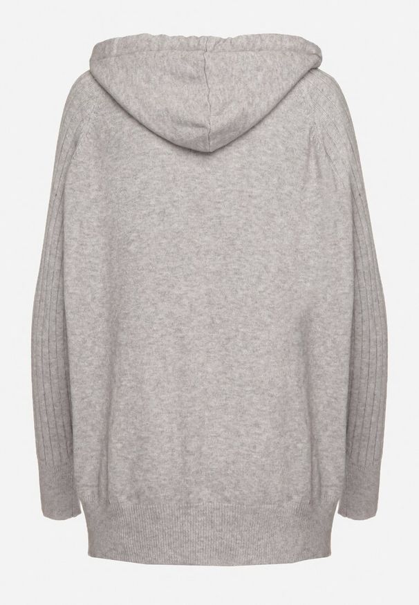 Born2be - Szary Sweter z Kapturem i Kieszenią z Domieszką Kaszmiru Neriele. Okazja: na co dzień. Typ kołnierza: kaptur. Kolor: szary. Materiał: kaszmir. Wzór: aplikacja. Styl: casual