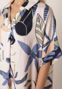Born2be - Niebieska Pudełkowa Wiskozowa Sukienka z Roślinnym Wzorem Peredeia. Okazja: na co dzień. Kolor: niebieski. Materiał: wiskoza. Typ sukienki: proste. Styl: casual #7