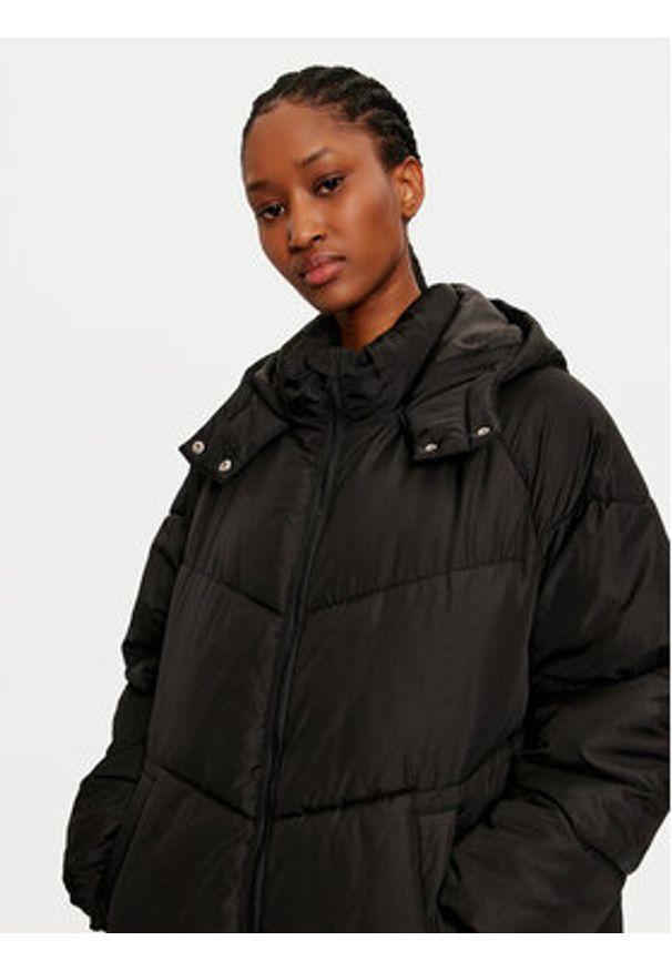 Noisy may - Noisy May Kurtka zimowa Flora 27030502 Czarny Regular Fit. Kolor: czarny. Materiał: syntetyk. Sezon: zima