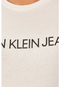 Calvin Klein Jeans - T-shirt J20J207879. Okazja: na co dzień. Kolor: biały. Materiał: dzianina. Wzór: nadruk. Styl: casual #6