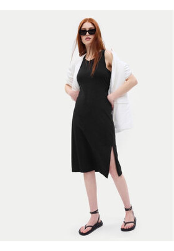 GAP - Gap Sukienka letnia 624686-01 Czarny Slim Fit. Kolor: czarny. Materiał: bawełna. Sezon: lato