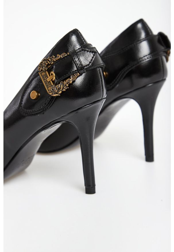 Versace Jeans Couture - Szpilki VERSACE JEANS COUTURE. Obcas: na szpilce