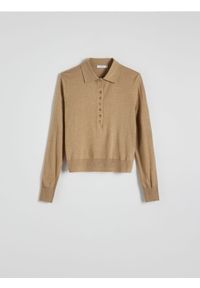 Reserved - Sweter polo z domieszką wełny - beżowy. Typ kołnierza: polo. Kolor: beżowy. Materiał: wełna