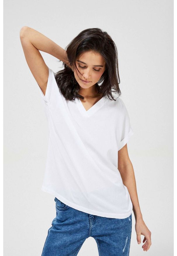 MOODO - Bluzka koszulowa z wiskozy. Materiał: wiskoza. Długość rękawa: krótki rękaw. Długość: krótkie. Wzór: gładki