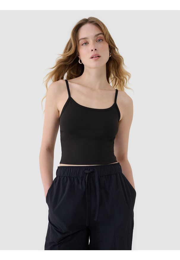 4f - 4F Crop-top slim damski - czarny XL. Kolor: czarny. Materiał: dzianina, materiał, syntetyk, włókno, elastan. Długość rękawa: na ramiączkach. Wzór: gładki, ze splotem, jednolity