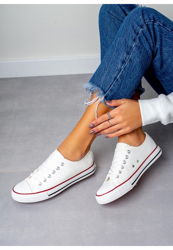 Casu - Białe trampki sznurowane casu xh8501. Kolor: biały