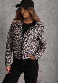 Renee - Różowa Panterkowa Kurtka z Odpinanym Kapturem Anastaera. Kolor: różowy. Materiał: poliester. Długość rękawa: długi rękaw. Sezon: wiosna #4