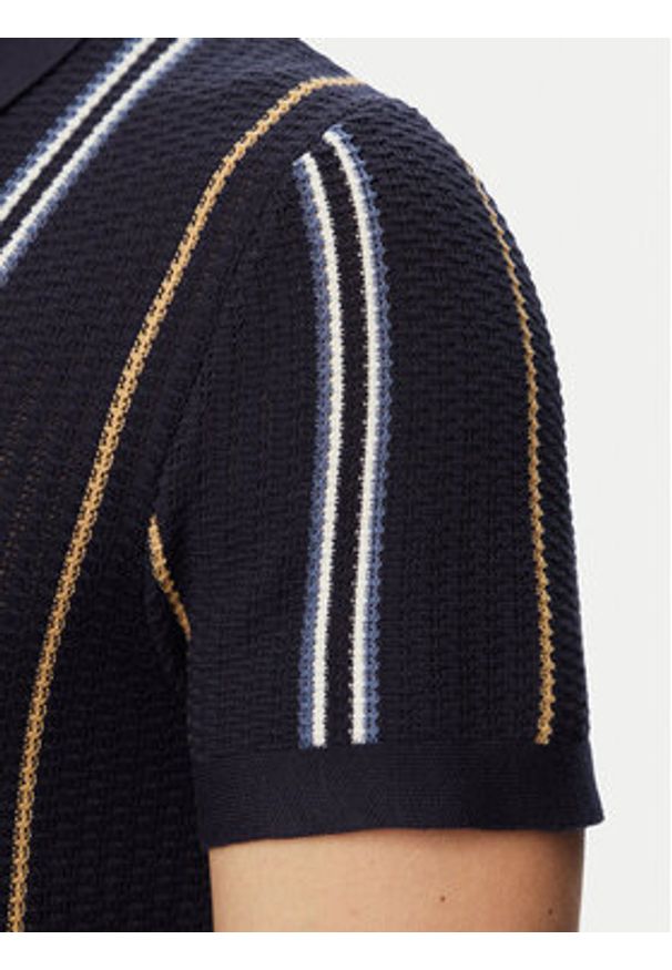 Guess Polo M6YR30 Z1062 Granatowy Regular Fit. Typ kołnierza: polo. Kolor: niebieski. Materiał: syntetyk