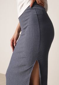 Born2be - Niebieska Prosta Spódnica z Rozcięciem z Boku ze Strukturalnej Tkaniny Orinelin. Okazja: do pracy, na co dzień. Kolor: niebieski. Materiał: tkanina. Długość: długie. Styl: elegancki, casual #4