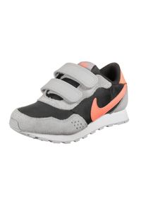 Nike - Buty na co dzień dziecięce NIKE VALIANT na rzepy. Okazja: na co dzień. Zapięcie: rzepy. Kolor: szary. Materiał: skóra