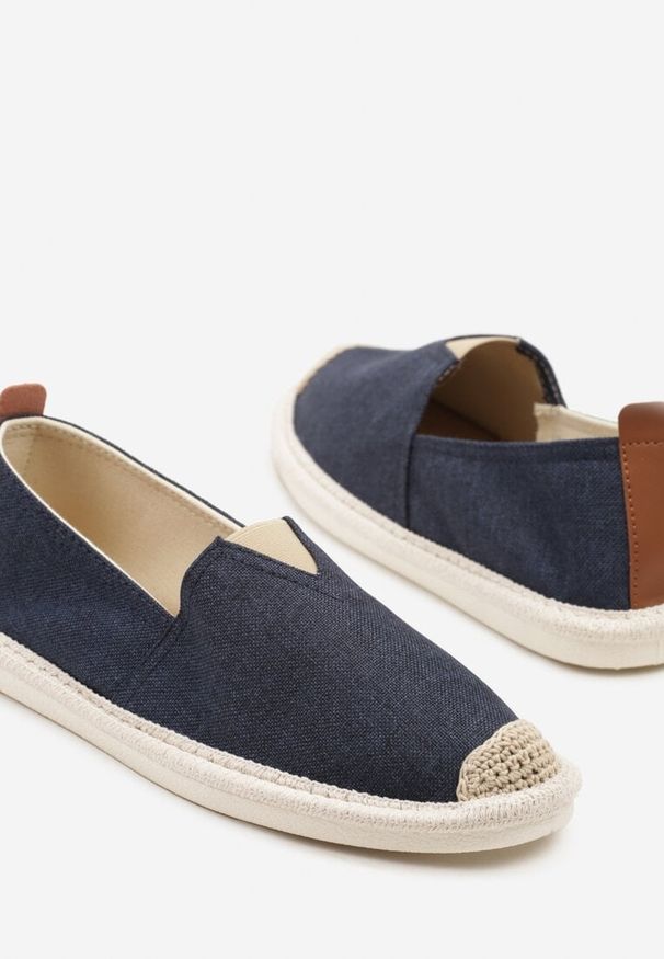 Born2be - Granatowe Trampki w Stylu Espadryli z Plecionym Zdobieniem i Elastyczną Wstawką Eveloiti. Okazja: na co dzień. Kolor: niebieski. Wzór: aplikacja. Sezon: lato, wiosna. Styl: elegancki, casual