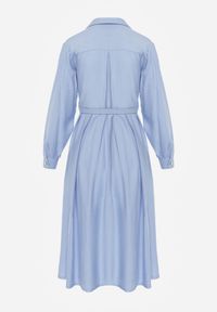 Born2be - Niebieska Wiskozowa Sukienka Koszulowa z Paskiem Andranassa. Okazja: na co dzień. Kolor: niebieski. Materiał: wiskoza. Wzór: aplikacja. Typ sukienki: koszulowe. Styl: casual, elegancki #7