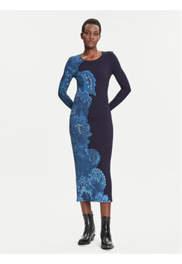 Desigual Sukienka codzienna Limbani 25WWVK31 Granatowy Slim Fit. Okazja: na co dzień. Kolor: niebieski. Materiał: wiskoza. Typ sukienki: proste. Styl: casual