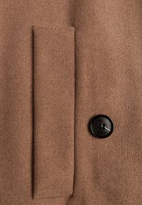 Renee - Beżowy Pudełkowy Krótki Płaszcz z Wiskozą z Wiązanym Paskiem i Kołnierzykiem Tusainea. Kolor: beżowy. Materiał: wiskoza. Długość: krótkie #4