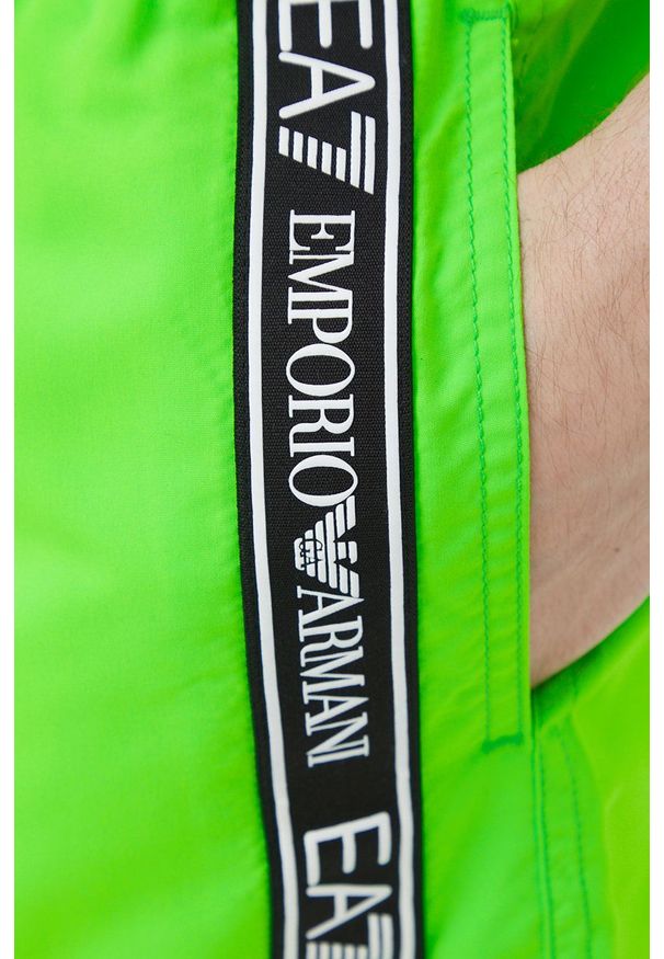 EA7 Emporio Armani szorty kąpielowe kolor zielony. Kolor: zielony. Materiał: tkanina. Wzór: nadruk