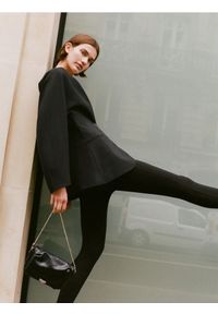 Reserved - Torebka na ozdobnym łańcuszku - czarny. Kolor: czarny. Materiał: skórzane #1