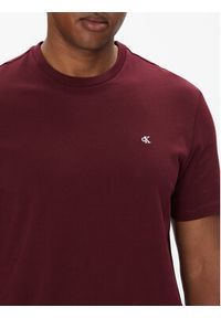 Calvin Klein Jeans T-Shirt LV040HM265 Bordowy Regular Fit. Kolor: czerwony. Materiał: bawełna #5
