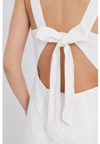 BARDOT - Bardot Sukienka kolor biały maxi rozkloszowana. Kolor: biały. Materiał: tkanina. Typ sukienki: rozkloszowane. Długość: maxi #4