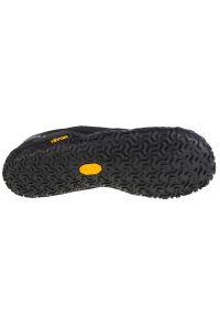Buty do biegania Merrell Vapor Glove 6 W J067718 czarne. Zapięcie: sznurówki. Kolor: czarny. Materiał: materiał, syntetyk, guma. Szerokość cholewki: normalna