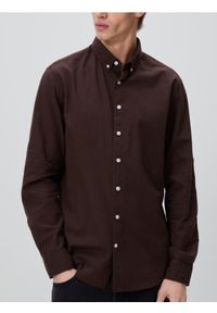 Reserved - Bawełniana koszula slim fit - ciemnobrązowy. Kolor: brązowy. Materiał: bawełna #1